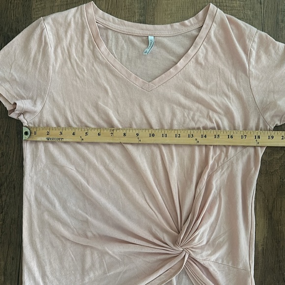 Z supply light Blush Pink V-neck Top Size Large - Picture 5 of 7